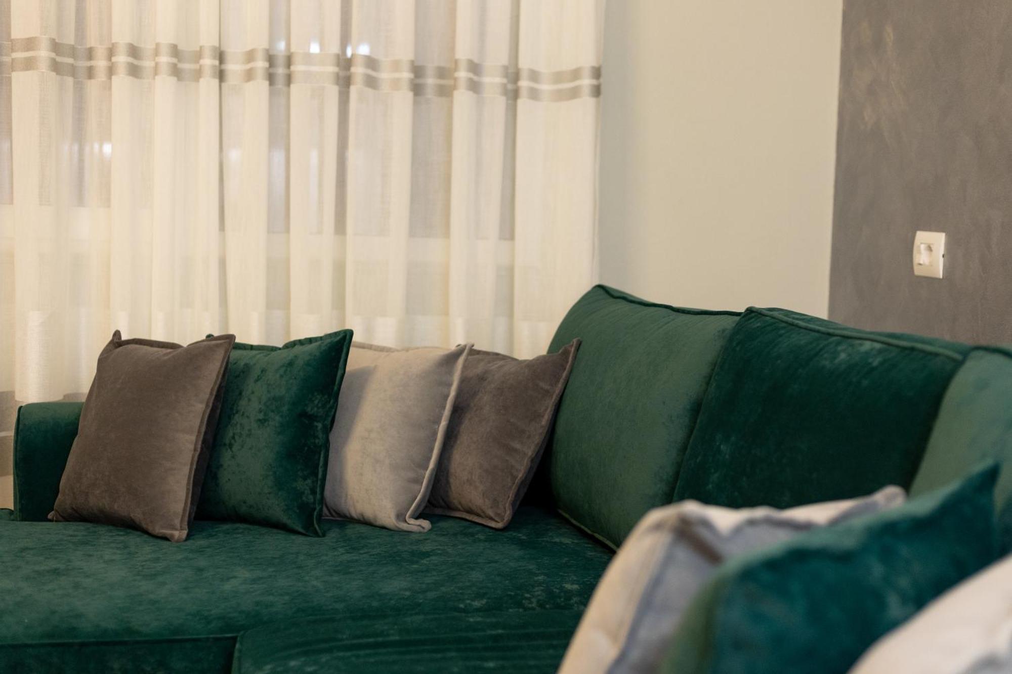 Tirana Days Free Parking Apartment Luaran gambar