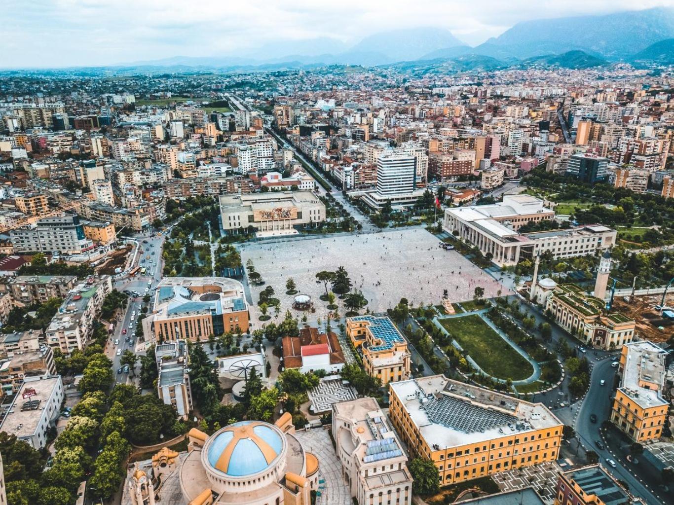 Tirana Days Free Parking Apartment Luaran gambar