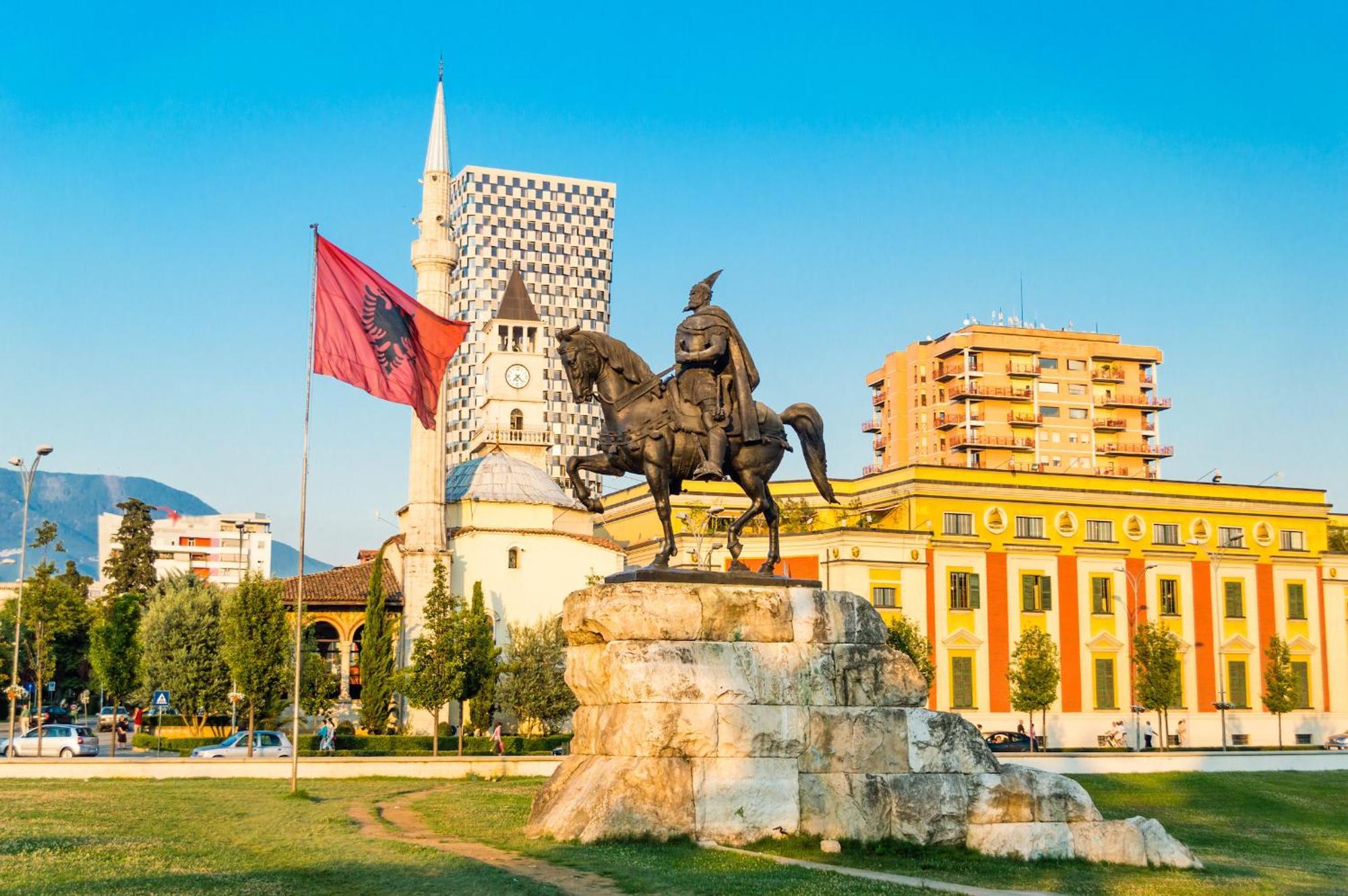 Tirana Days Free Parking Apartment Luaran gambar